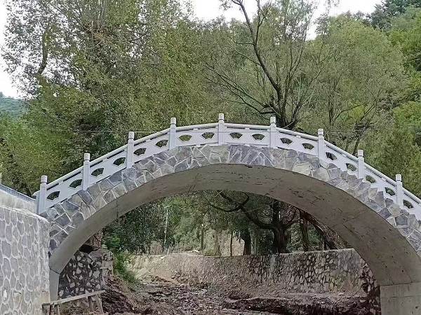 大理白族自治州大连花岗岩栏杆和青石栏杆哪个好 案例五